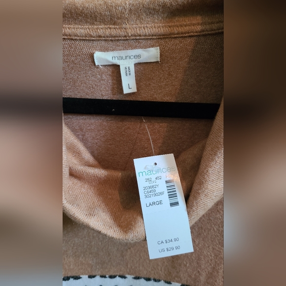 Maurices shirt - Picture 2 of 2